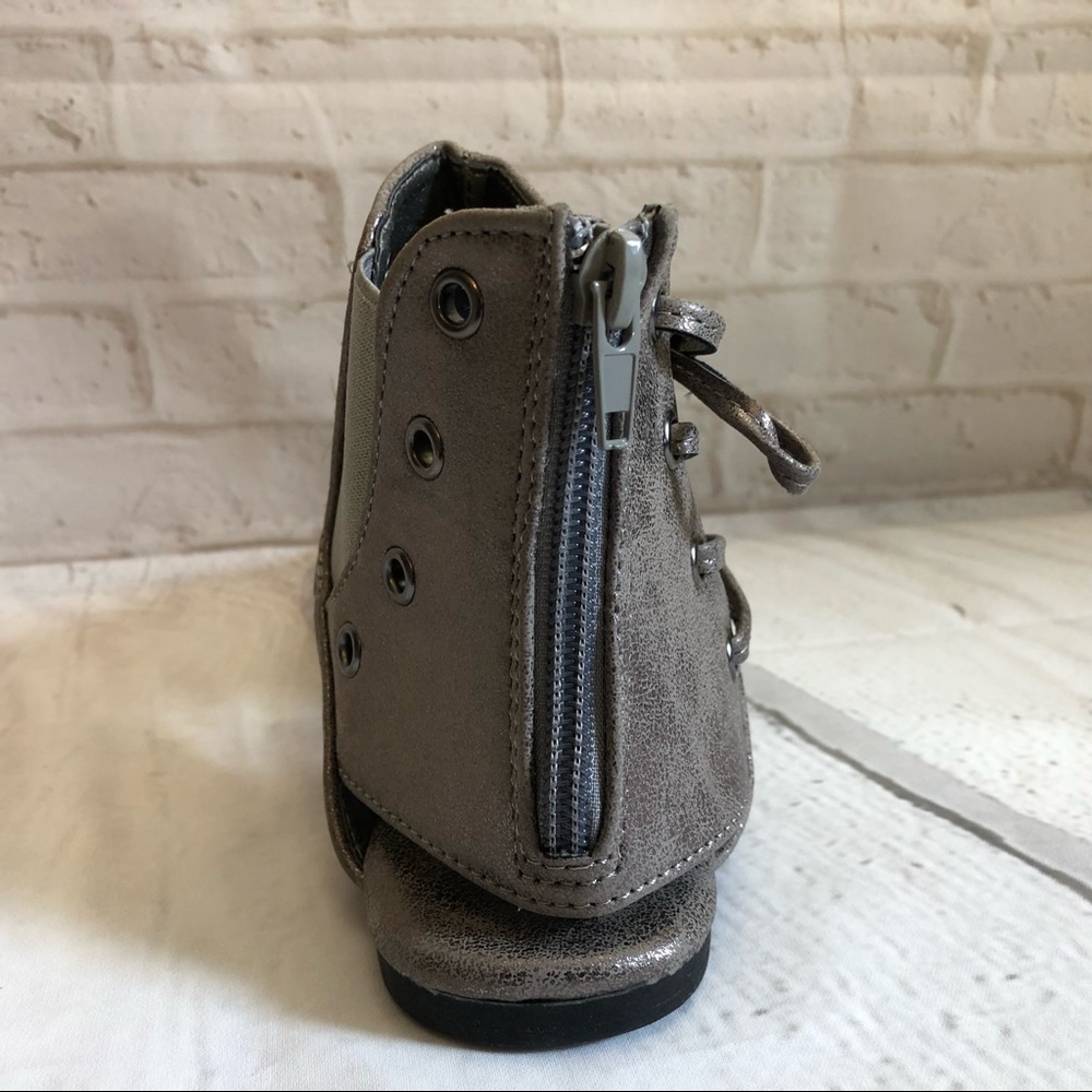 Gladiator style sandals Pewter BRAND NEW in box - Picture 3 of 7